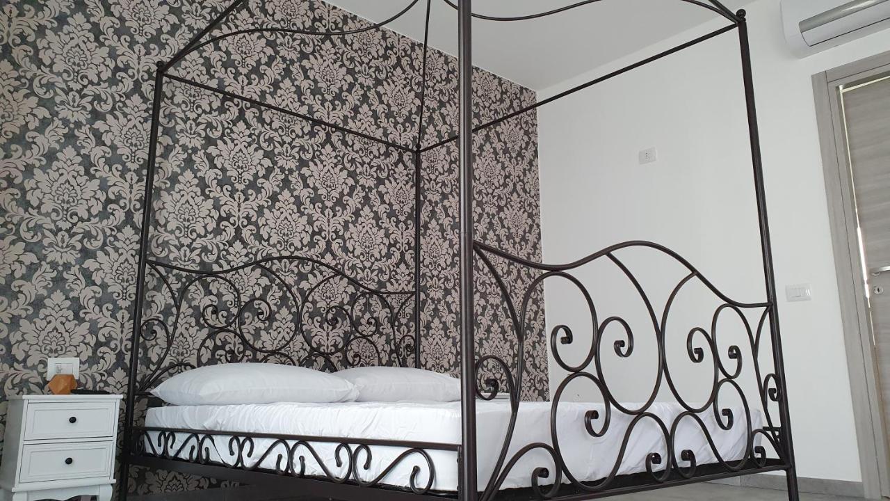 Fly Bed - Milano Malpensa Airport Hotel Cardano Al Campo Exterior foto